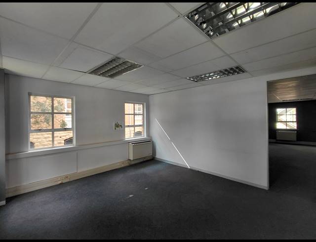 288M² OFFICE TO LET IN FOURWAYS